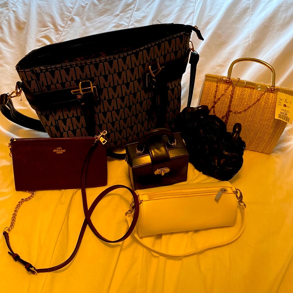 Bundle hand bags 💼